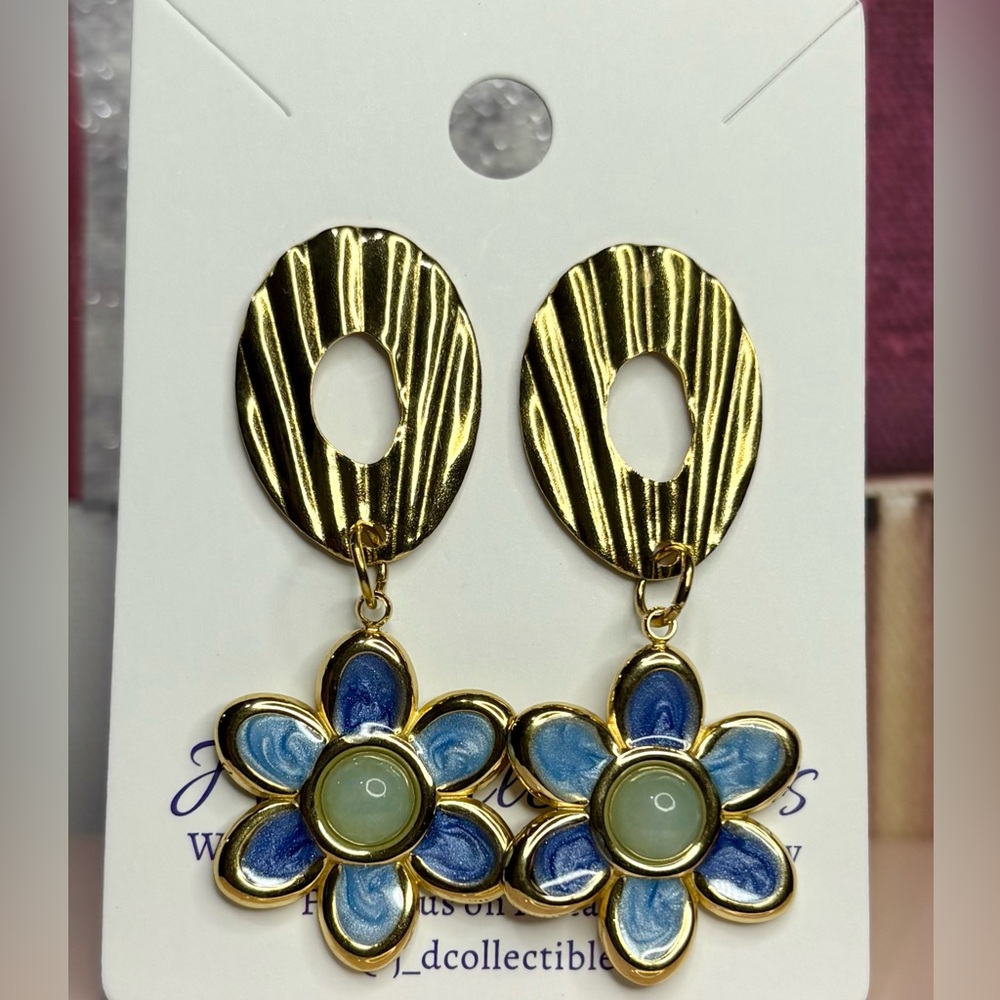 Gold and Blue Floral Earrings Brand New!🆕